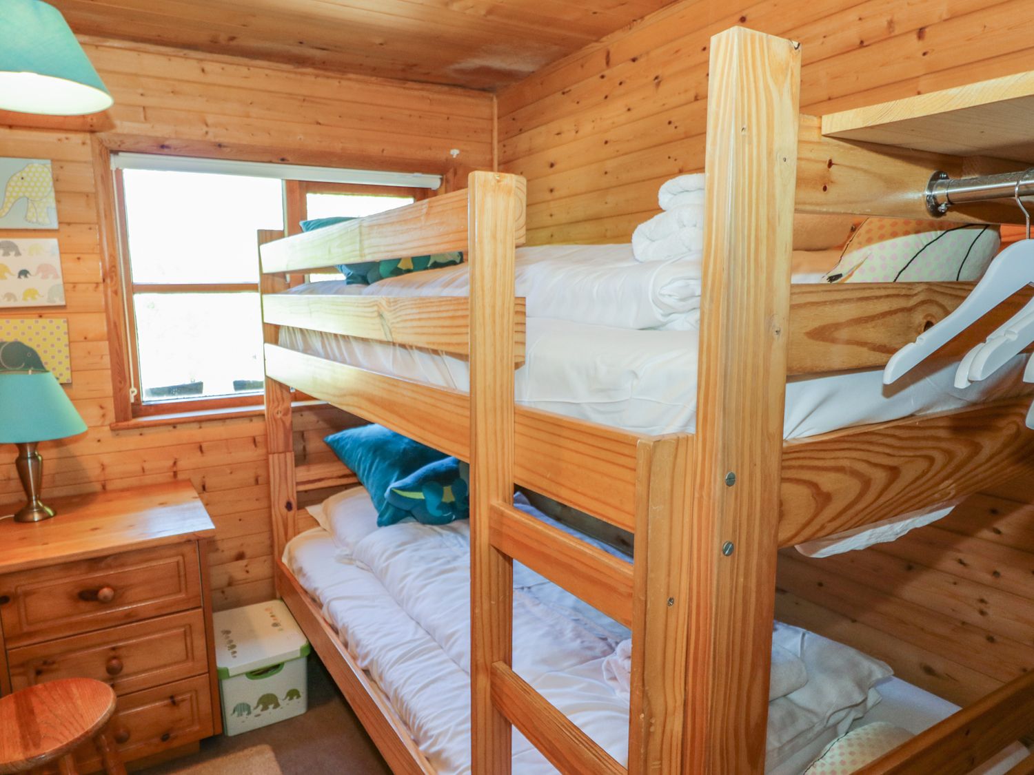 Bunk bedroom